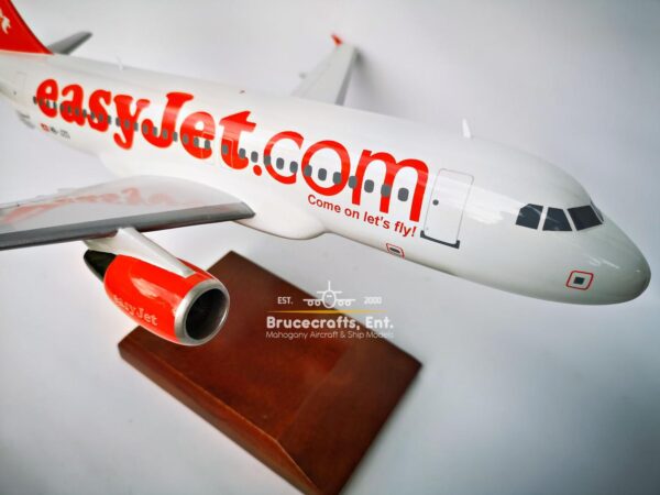 Model of Airbus A319 Easyjet with detailed craftsmanship.